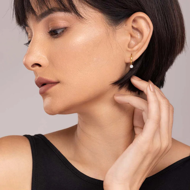 Orecchini a Cerchio Athena con Solitario